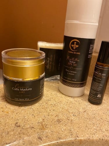 Customer photo review of Kit Antiarrugas Para Piel Madura 40+
