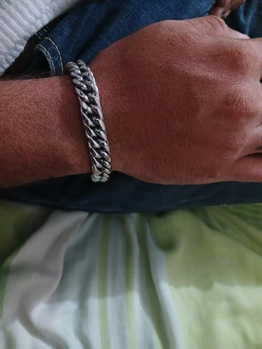 Customer photo review of Pulsera Joshua - Acero Inox.