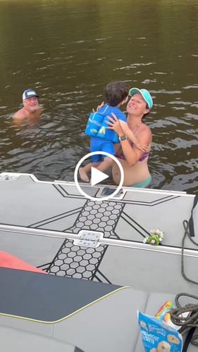 Customer video review of The Floatee with UV Protection (6 months - 8 years)