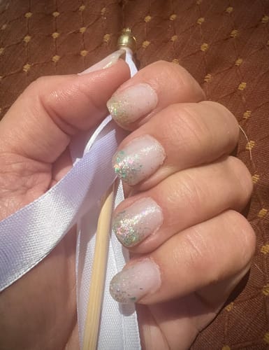 Customer photo review of D1081 Petal Prism Gold Flake Dip Powder