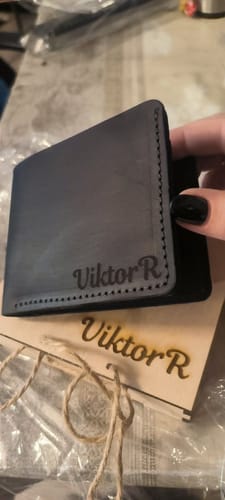 Customer photo review of Іменні шкіряні гаманці, шкіряний гаманець ручної роботи з гравіюванням "Лев"