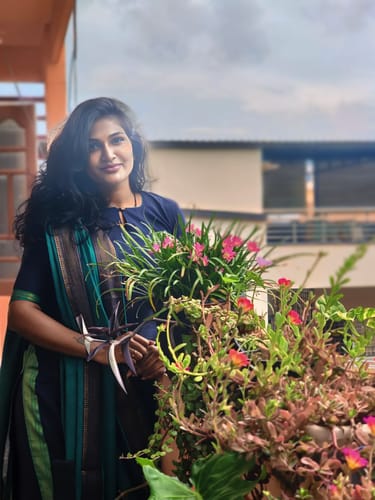 Customer photo review of Manjari Blue