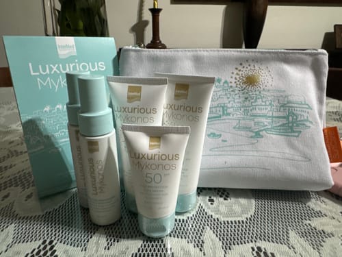Customer photo review of Luxurious Sun Care Travel kit
