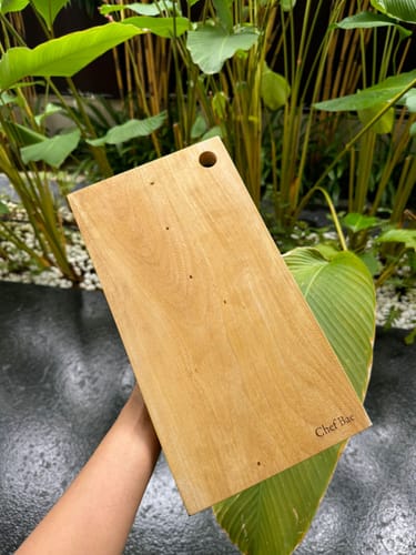 Customer photo review of Chef Bae Tamarind Wood Cutting Board