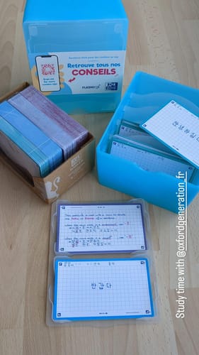 Avis photo d'un client sur OXFORD FLASHBOX # Capacité : 500 flashcards Flash 2.0 (7,5x12,5 cm) - Polypropylène - Bleu pastel