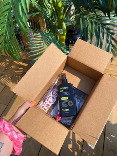 Customer photo review of b.tan tanned AF Outdoor Oil Spray