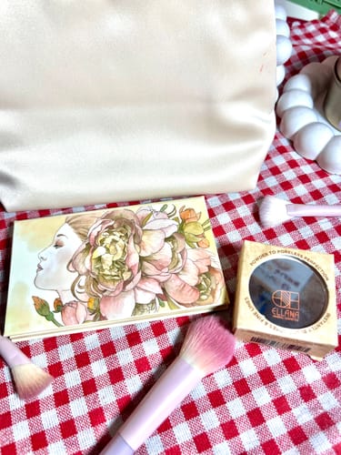Customer photo review of Cover & Set Beauty Bundle