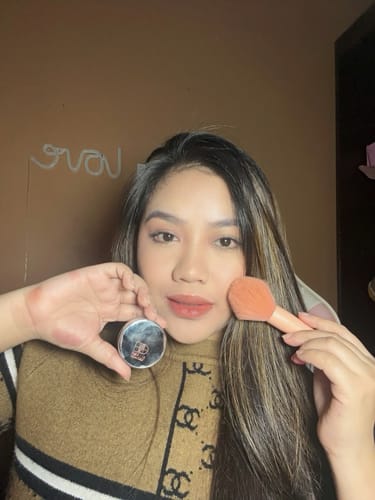 Customer photo review of Cover & Set Beauty Bundle