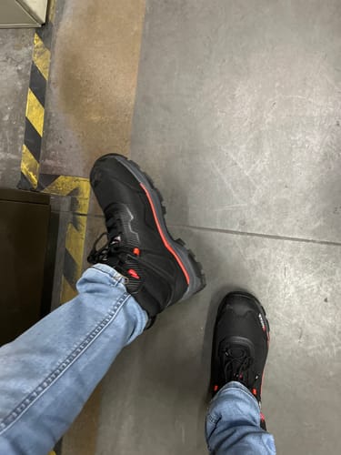 Customer photo review of Botín de Seguridad Lippi Stratos Mid Rojo