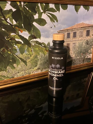 Customer photo review of Ägyptisches Bio Schwarzkümmelöl ungefiltert - kaltgepresst in Rohkostqualität - 200ml