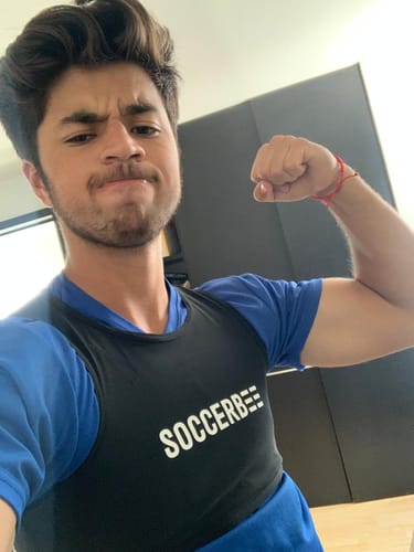 Customer photo review of SOCCERBEE PRO 2 SET (GPS tracker + VEST)