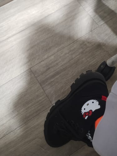 Customer photo review of HK Black Vines