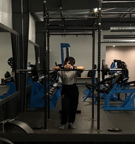 Customer photo review of HolStrength Wrist Wraps 18"