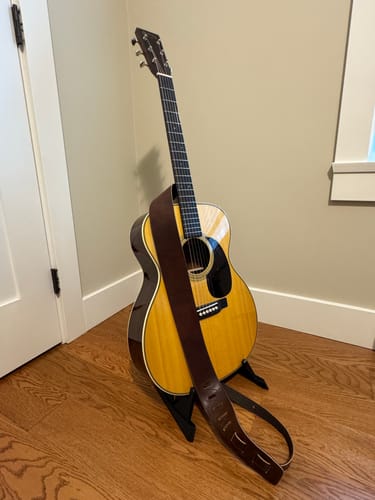 Customer photo review of La Grange - Brown Lightweight Hand Stained Full Grain Leather Guitar Strap
