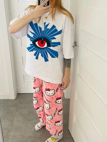 Customer photo review of "The Eye" Tee