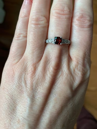 Customer photo review of ESTATE 14K WHITE GOLD GARNET 0.23 CTTW DIAMOND MILGRAIN SCROLLS RING SIZE 6.75