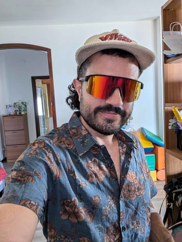 Customer photo review of Chemise à manches courtes de vacances d'été bleu vintage à fleurs rétro pour hommes