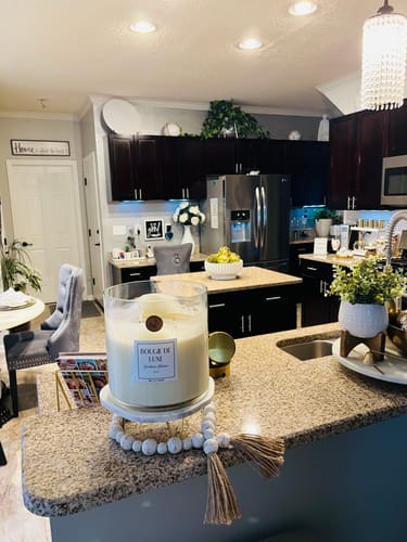 Customer photo review of Baby Big Ass Candle (150 oz, 300-500 hours)