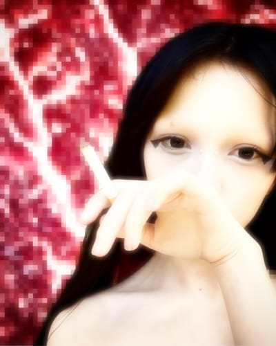 Customer photo review of Linn's Dollie Darknight Black Contact Lenses(12 months of use)