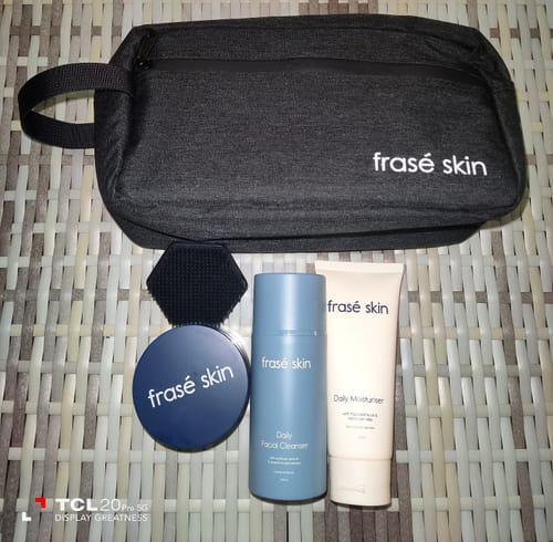 Customer photo review of Frase Skin Toiletry Bag