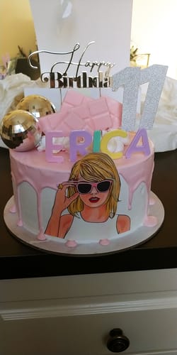 Customer photo review of Pre-Cut Taylor Swift - Edible Icing Image
