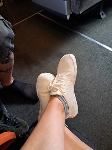 Customer photo review of Vaistoa Iloa -paljasjalkatennarit