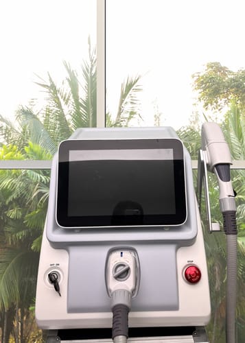 Customer photo review of DermaLaze 3 in 1 E-Light Skin Rejuvenation System 2024