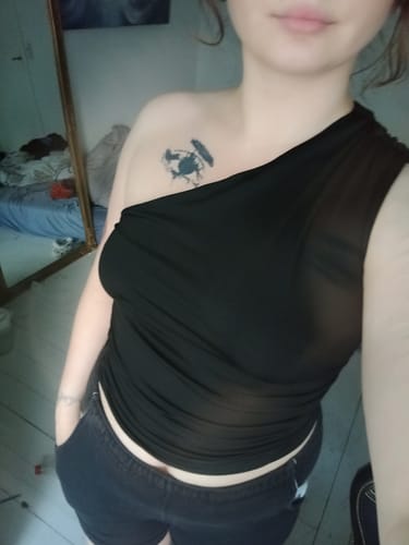 Customer photo review of One shoulder solid irregular ruched top