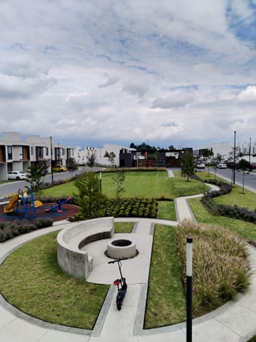 Customer photo review of Scooter Electrico Con Asiento Luz Led Usb Alarma 48 Km/h