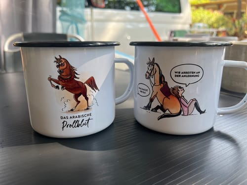 Customer photo review of Emaille-Tasse "Arabisches Prollblut"
