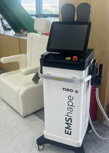 Customer photo review of EMShape® Neo-X Body Contouring Machine