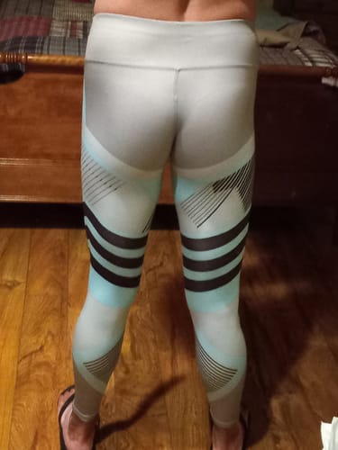 Customer photo review of High Elastic Push Up Pants Fitness Legging