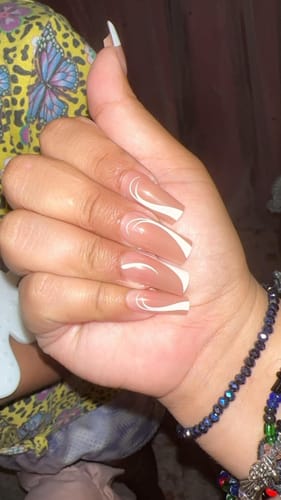 Customer photo review of XCOATTIPS® French - Peach Medium Almond Pre-Designed Tips