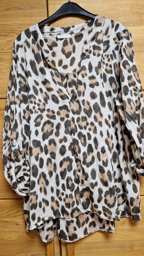 Customer photo review of ANITA Blusenshirt - leo