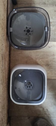 Customer photo review of Vixinx AquaBuddy™ - Anti-spill water bowl