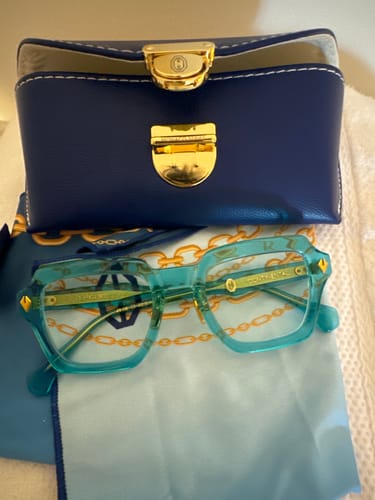 Customer photo review of T HENRI - Continental (Vice City)