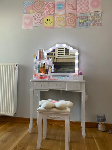 Customer photo review of Τραπέζι Μπουντουάρ Μακιγιάζ Μέικ-απ με Σκαμπό Τουαλέτας Κρεβατοκάμαρας Καθρέφτης Λευκό με Φωτισμό LED Ρυθμιζόμενη Φωτεινότητα RD-T170W01