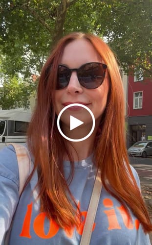 Customer video review of Profi-Pflanzenhaarfarbe warmes Kupfer-Rot "warm tizian red" 90g Nachfüllpack