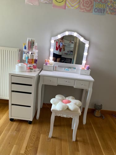 Customer photo review of Τραπέζι Μπουντουάρ Μακιγιάζ Μέικ-απ με Σκαμπό Τουαλέτας Κρεβατοκάμαρας Καθρέφτης Λευκό με Φωτισμό LED Ρυθμιζόμενη Φωτεινότητα RD-T170W01