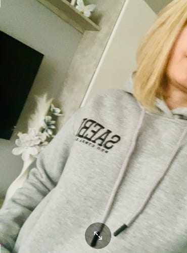 Customer photo review of Lifestyle Damen Oversized Hoodie grau mit Stickerei by SAEBIS®