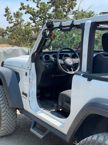 Customer photo review of JL/JLU A-Pillar Side Jeep Mirrors with Base Mount Driver AND Passenger