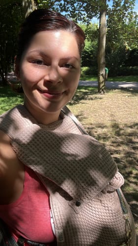 Customer photo review of Taupe Waffle Exquis Baby Carrier