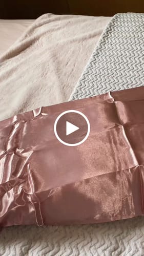 Customer video review of Taie D'oreiller EmiliParis 100% Soie - Rose