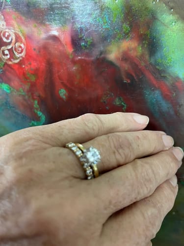 Customer photo review of 2.00-6.00 CT Round Cut Diamonds - Eternity Rings