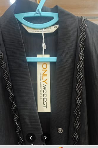 Customer photo review of Black Diamond Pearl Abaya
