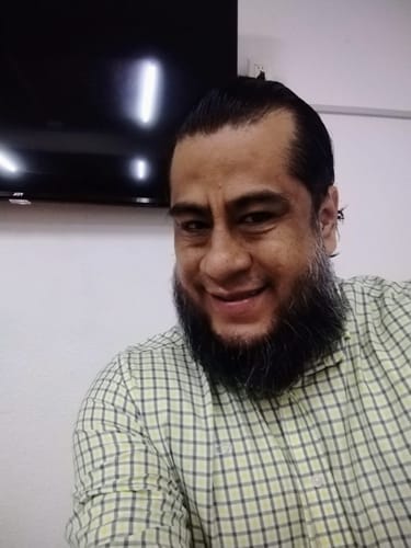 Customer photo review of Aceite Para Barba · Paquete De 3 Fragancias