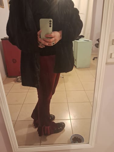 Customer photo review of Pantalón Vuelo Terciopelo Burdeo