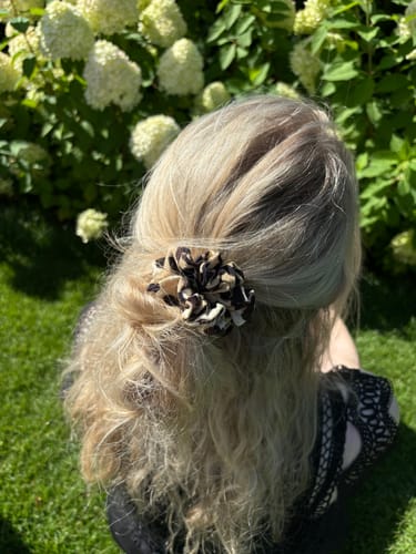 Customer photo review of LEO - Printed Scrunchie