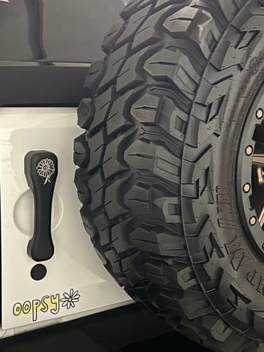 Customer photo review of Jeep JK and JKU Billet Paddle Replacement Door Handles