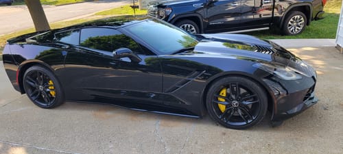 Customer photo review of Corvette C7 Grand Sport / Z06 Side Skirts Rocker Panels